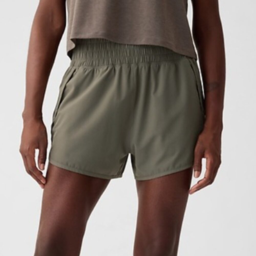 New GapFit runaround shorts green grey size XS